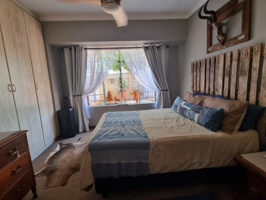 5 Bedroom Property for Sale in Mooinooi North West